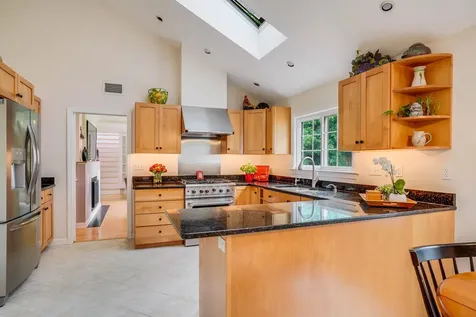 1 Whittaker Drive Stratham NH 03885