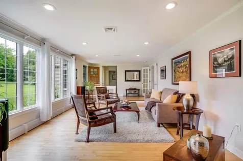 1 Whittaker Drive Stratham NH 03885