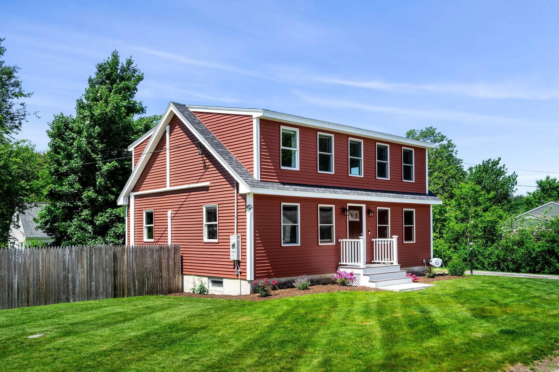 15 Trinity Drive Nashua NH 03063-3016
