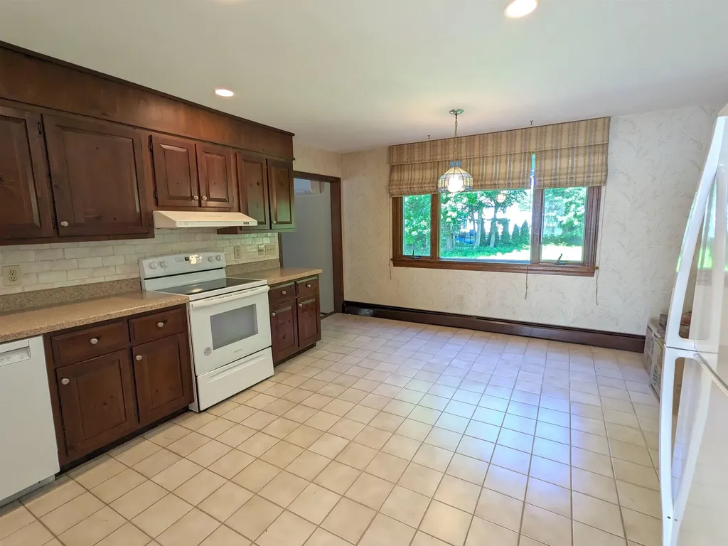 19 Sweetbriar Lane Hampton NH 03842