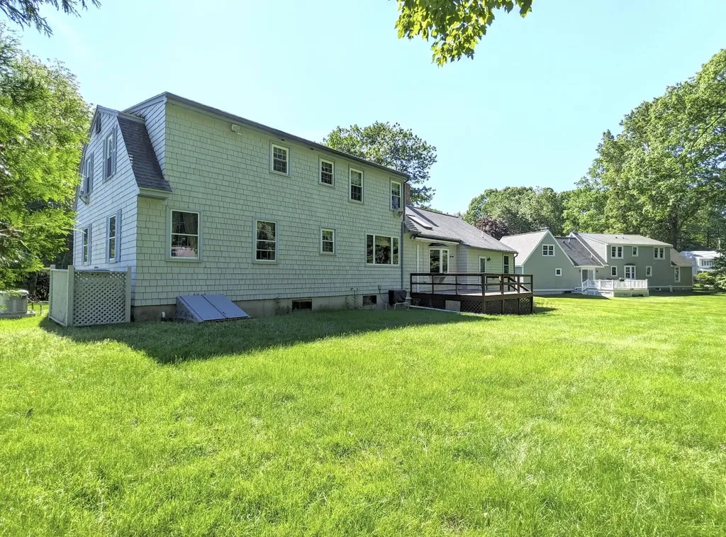 19 Sweetbriar Lane Hampton NH 03842