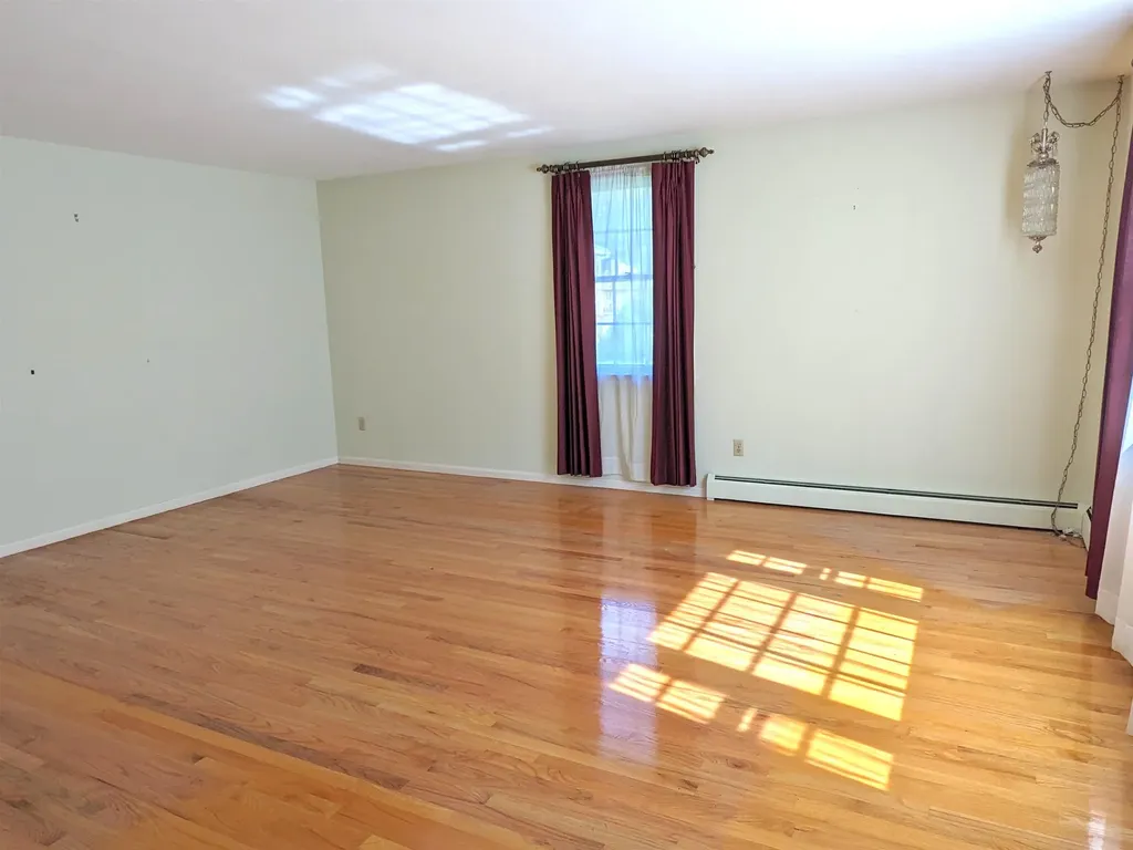 19 Sweetbriar Lane Hampton NH 03842