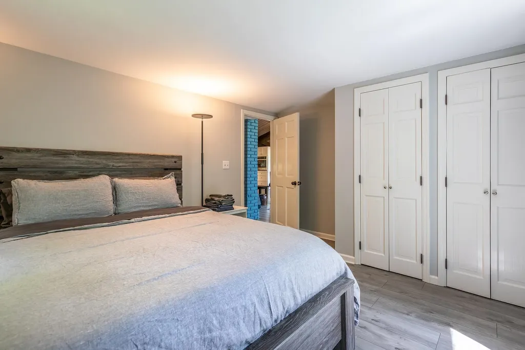 293 Mcnamara Road Dorset VT 05251