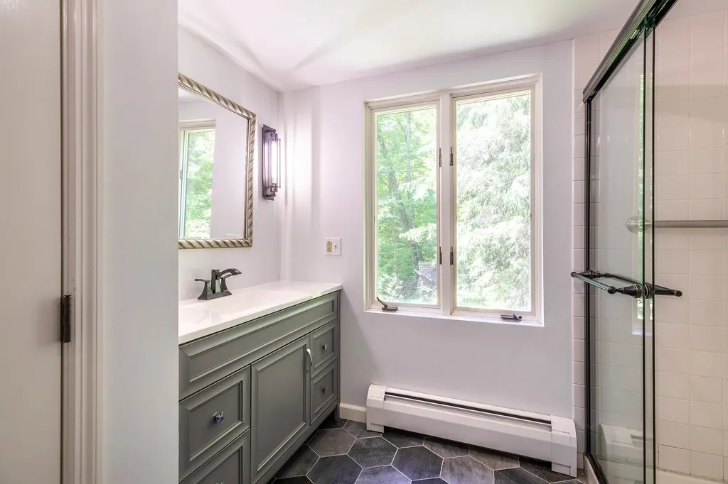 293 Mcnamara Road Dorset VT 05251