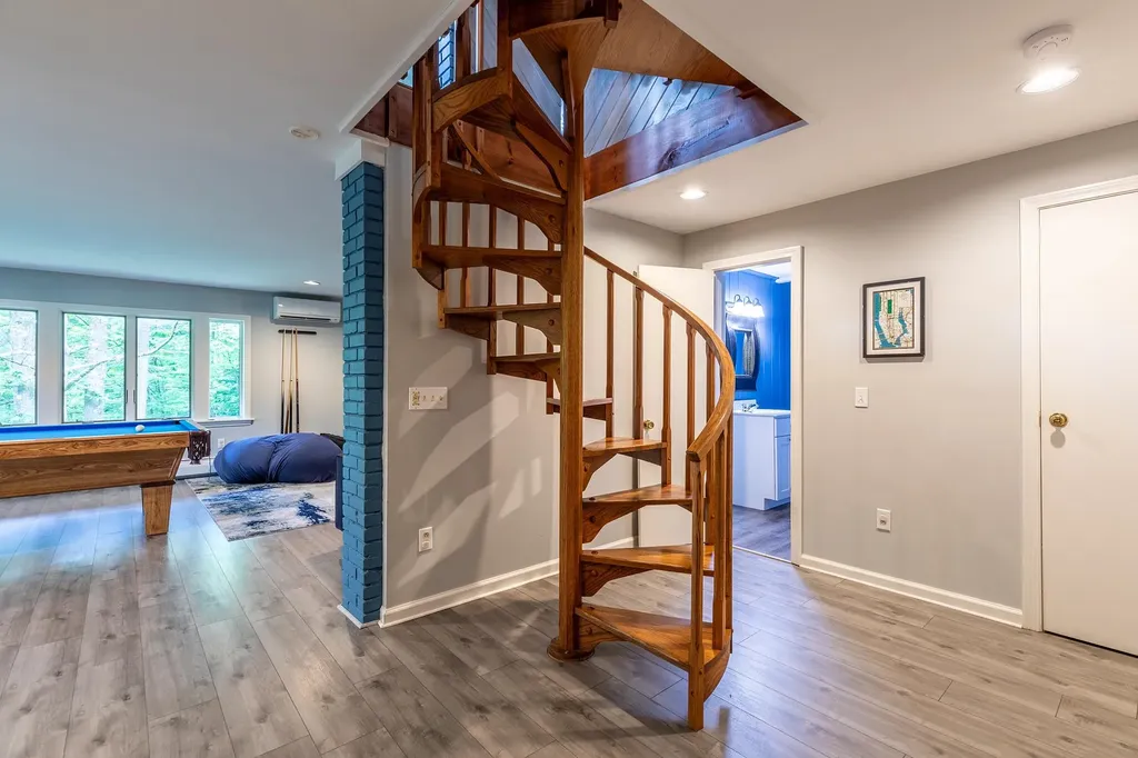 293 Mcnamara Road Dorset VT 05251