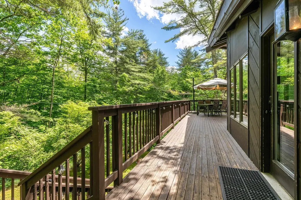 293 Mcnamara Road Dorset VT 05251