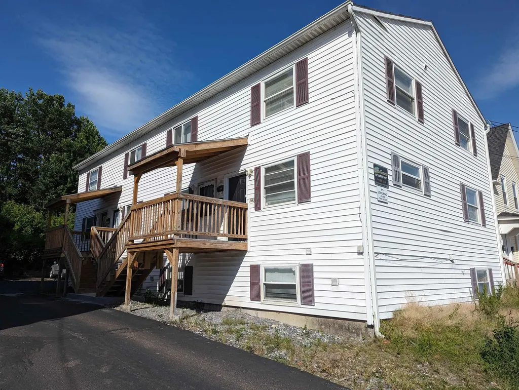 169 Blaine Street Manchester NH 03102