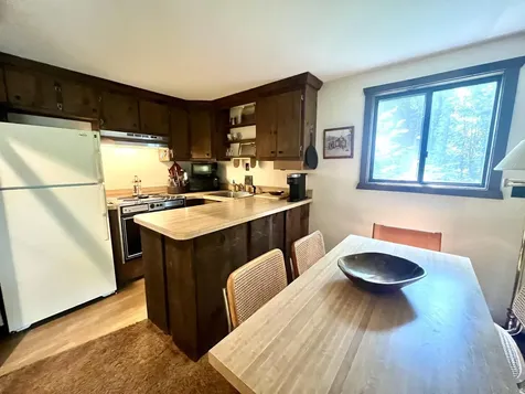 534 Sherwood Forest Road Londonderry VT 05148