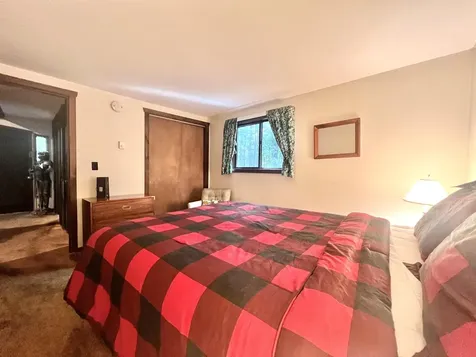 534 Sherwood Forest Road Londonderry VT 05148