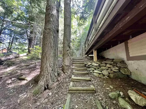 534 Sherwood Forest Road Londonderry VT 05148