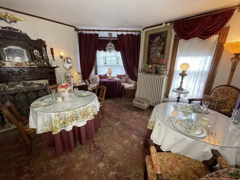 8 Pleasant Street Plymouth NH 03264