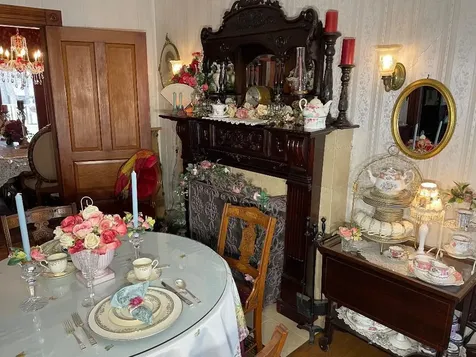 8 Pleasant Street Plymouth NH 03264