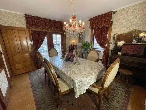 8 Pleasant Street Plymouth NH 03264