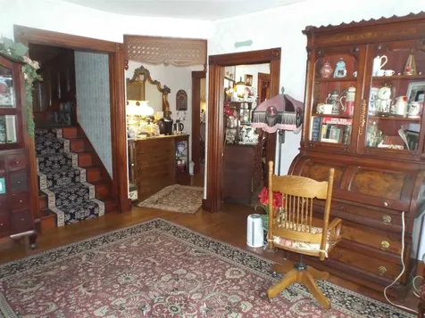 8 Pleasant Street Plymouth NH 03264