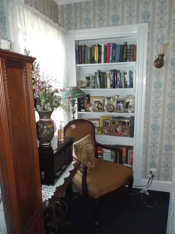 8 Pleasant Street Plymouth NH 03264