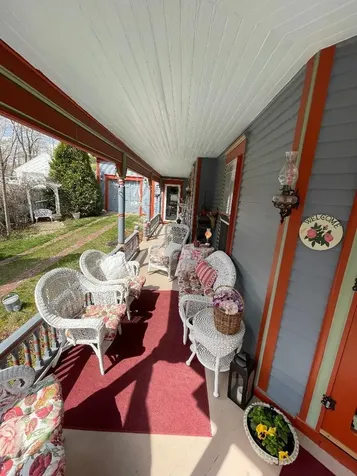 8 Pleasant Street Plymouth NH 03264