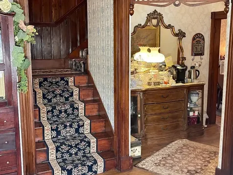 8 Pleasant Street Plymouth NH 03264