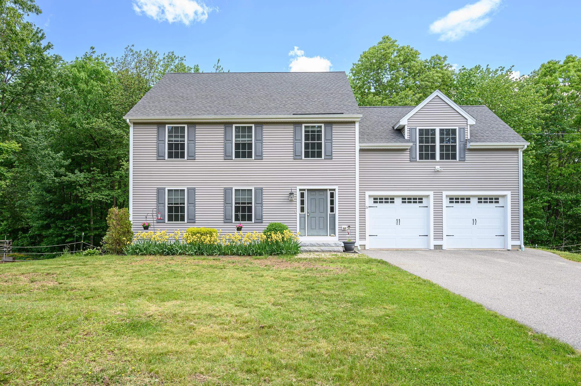 21 Walnut Hill Road Sandown NH 03873