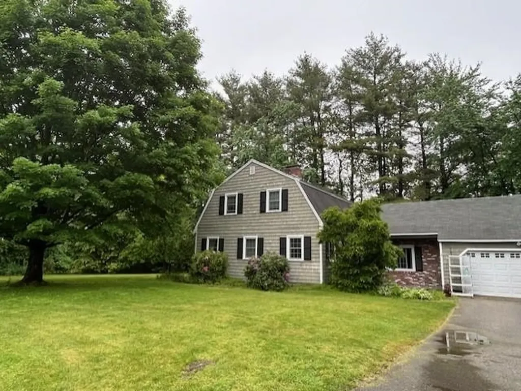 9 River Road Amherst NH 03031-000