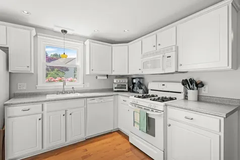 13 E Glenwood Street Nashua NH 03060