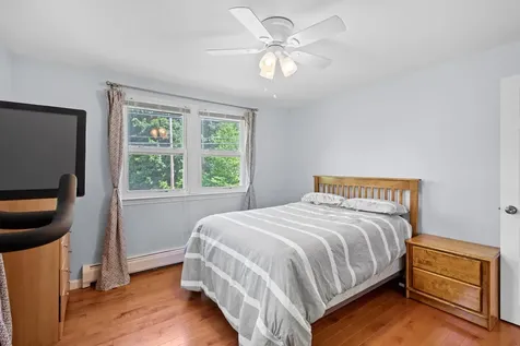 13 E Glenwood Street Nashua NH 03060