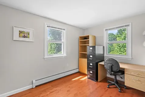 13 E Glenwood Street Nashua NH 03060