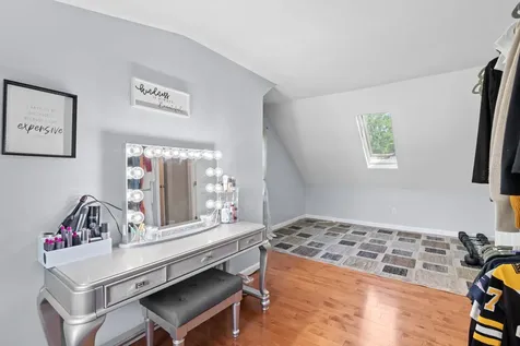 13 E Glenwood Street Nashua NH 03060