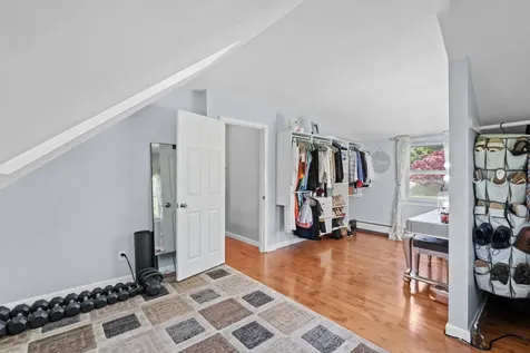 13 E Glenwood Street Nashua NH 03060