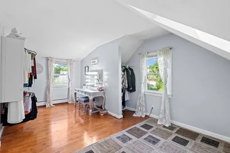 13 E Glenwood Street Nashua NH 03060