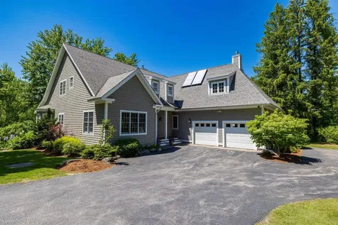 8 Coventry Road Concord NH 03301