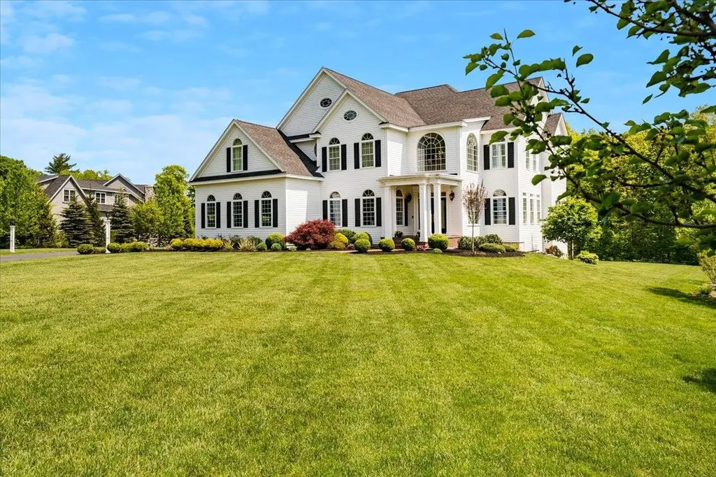 20 Bennington Road Windham NH 03087