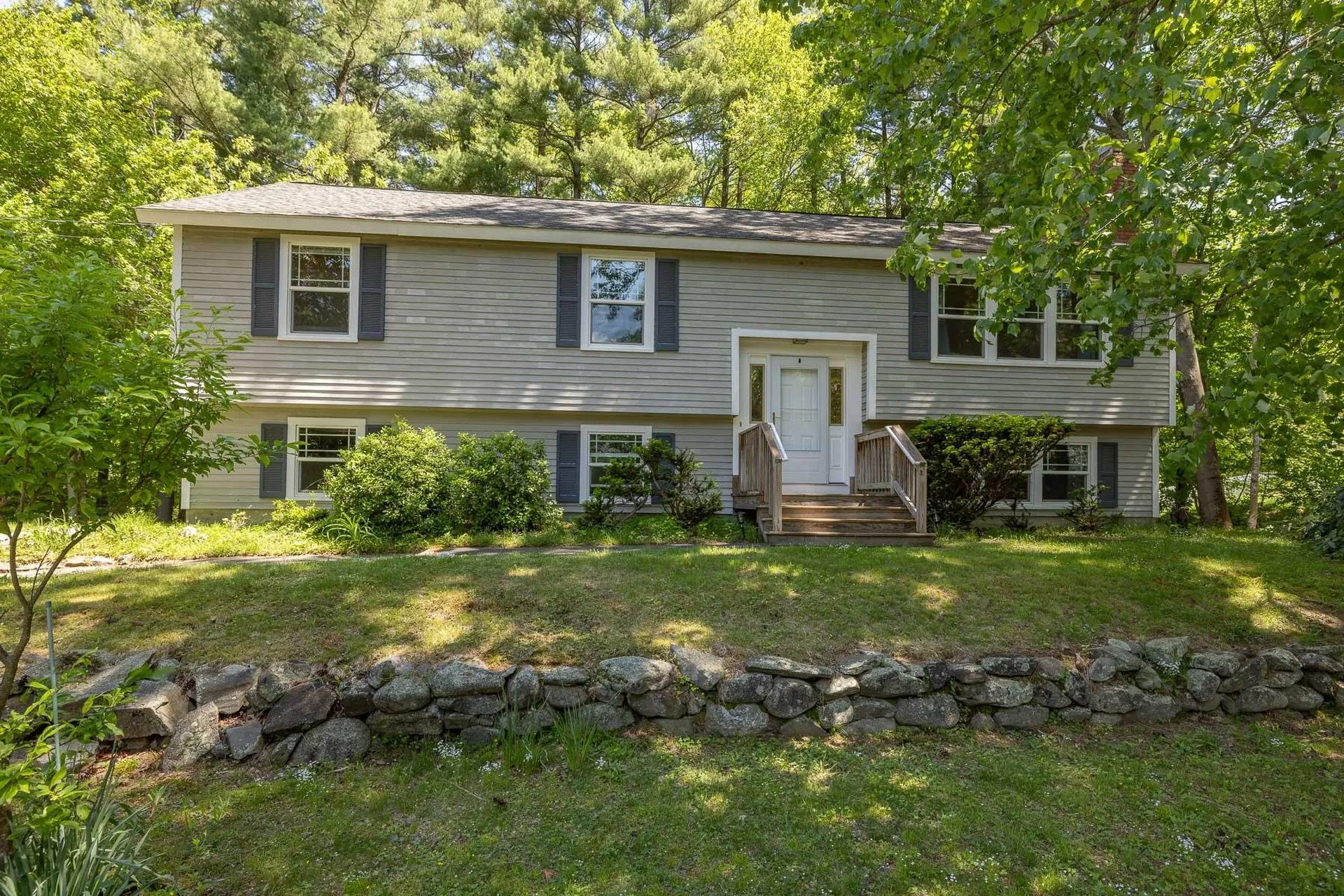 6 Butterfield Lane Stratham NH 03885