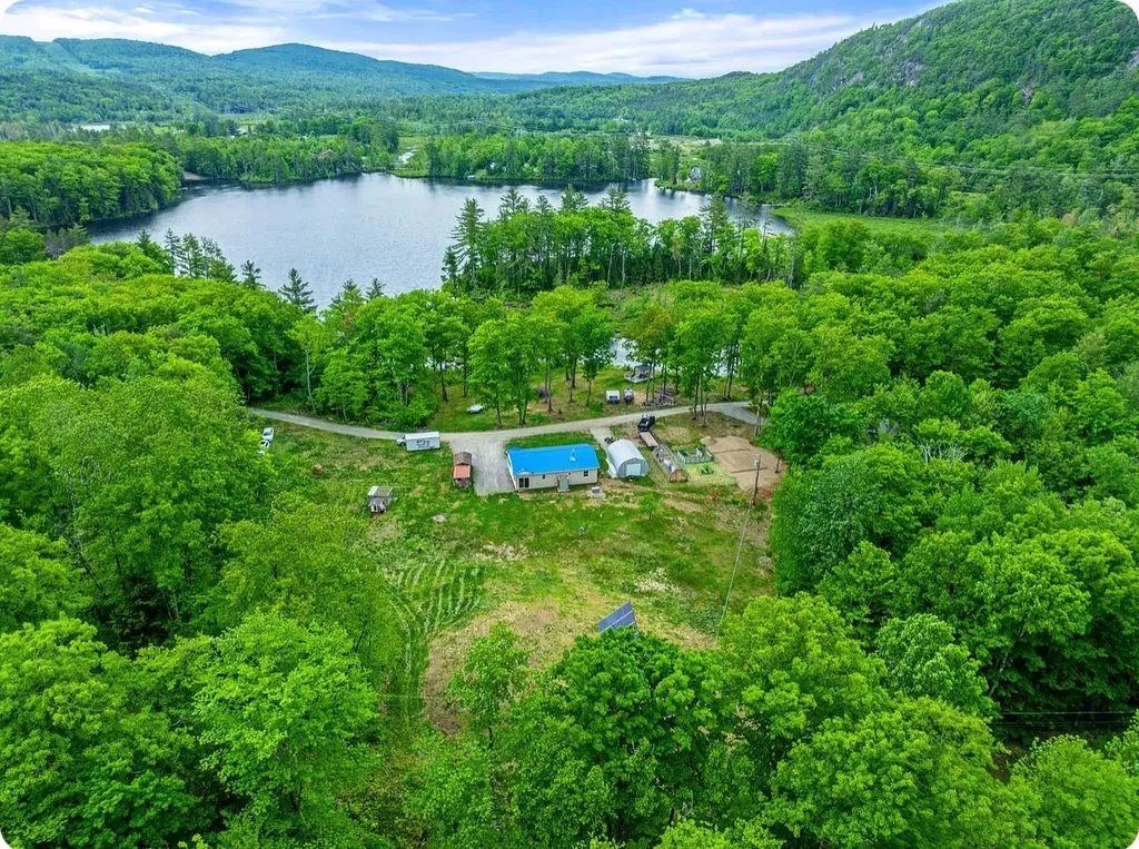 491 Pond Circle Haverhill NH 03774