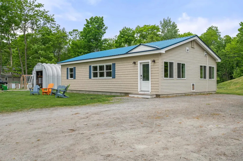 491 Pond Circle Haverhill NH 03774