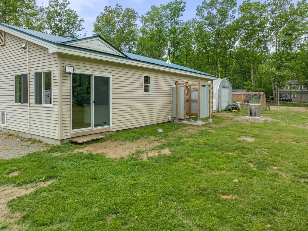 491 Pond Circle Haverhill NH 03774