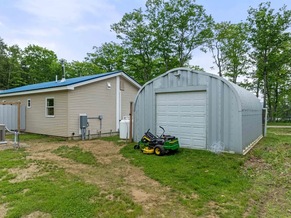 491 Pond Circle Haverhill NH 03774