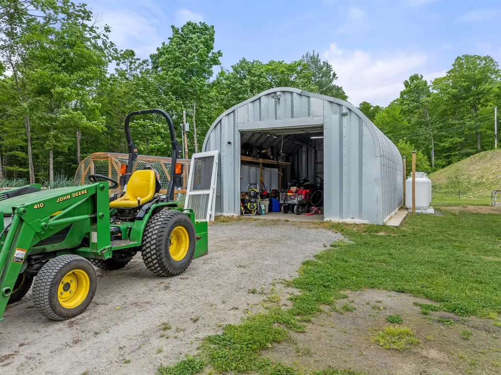 491 Pond Circle Haverhill NH 03774