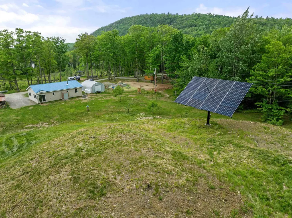 491 Pond Circle Haverhill NH 03774