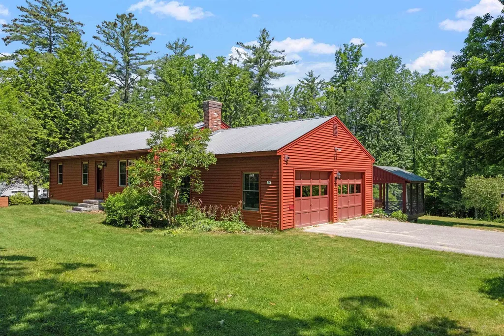 53 Woodhill Hooksett Road Bow NH 03304