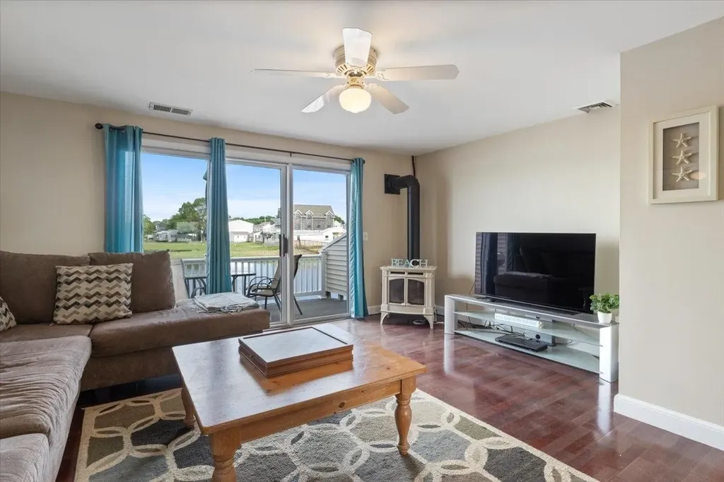571 Winnacunnet Road Hampton NH 03842