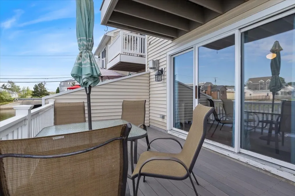 571 Winnacunnet Road Hampton NH 03842