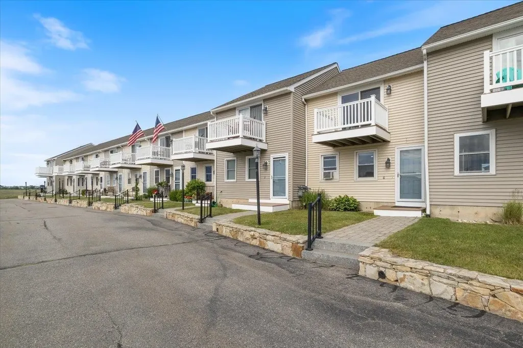 571 Winnacunnet Road Hampton NH 03842
