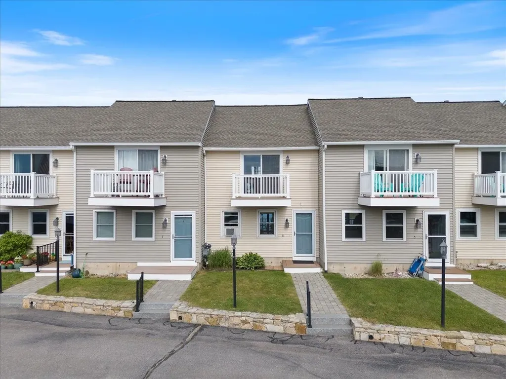 571 Winnacunnet Road Hampton NH 03842