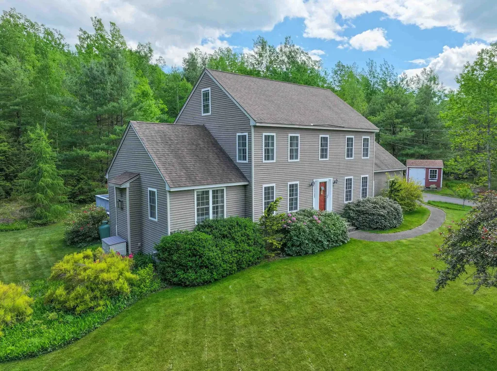 44 Morgan Lane Chester NH 03036