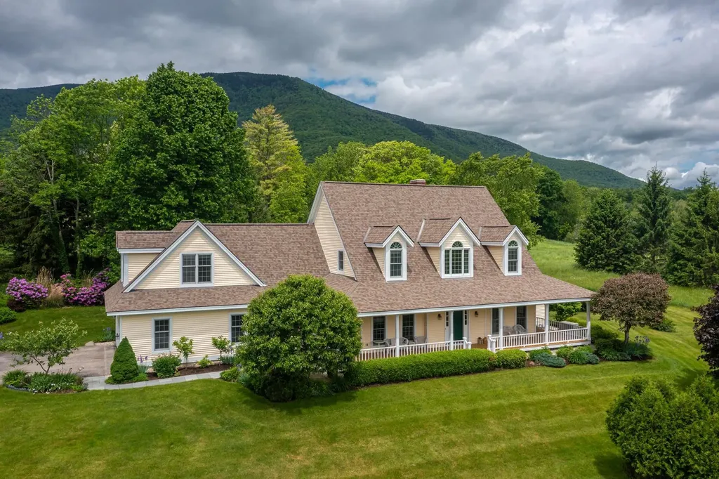 172 Edward Isham Drive, Manchester VT Josiah Allen Real Estate