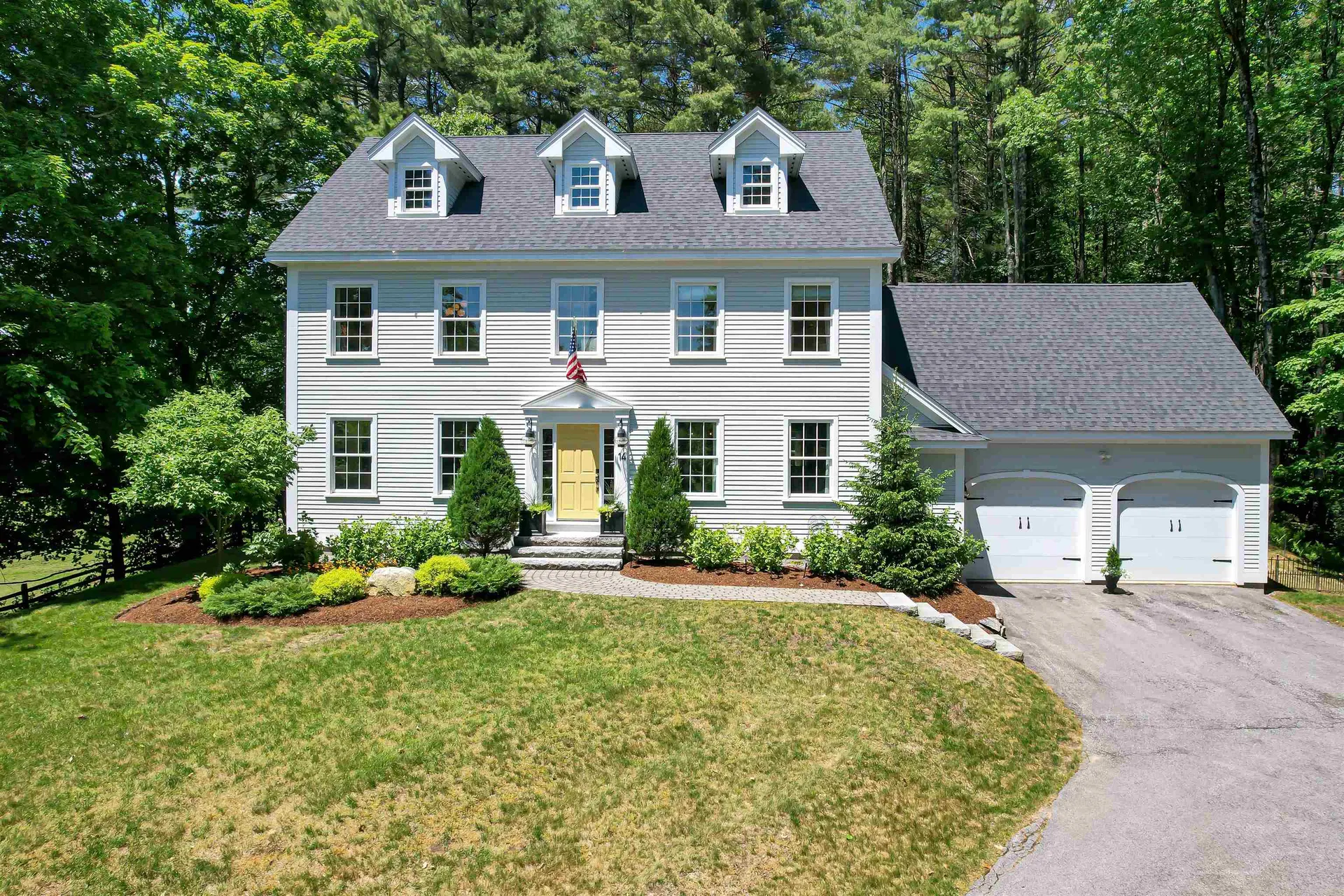 14 Manchester Road Amherst NH 03031