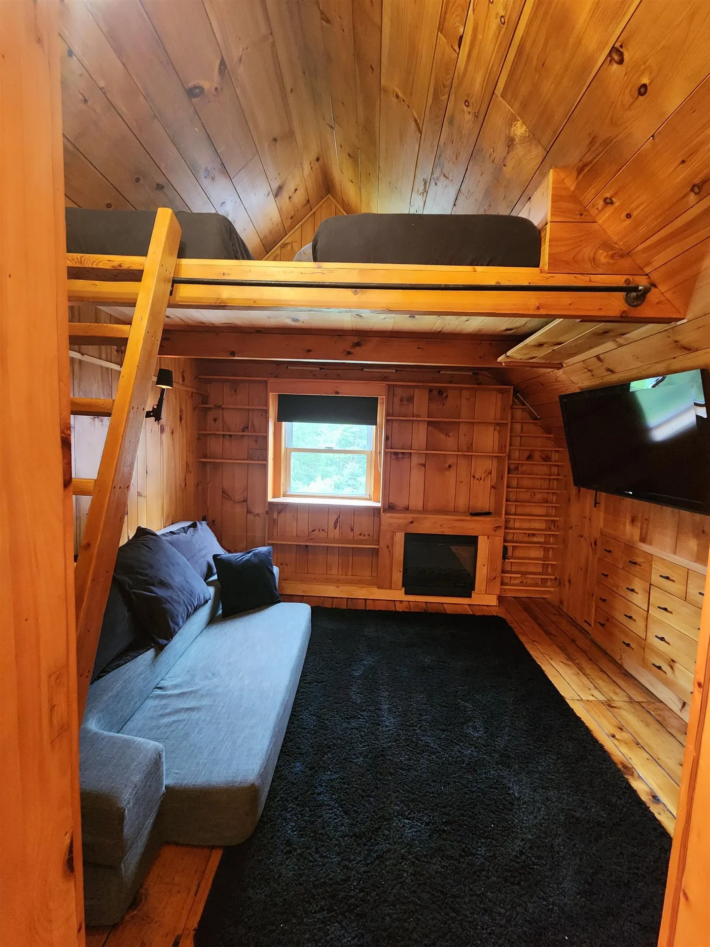 9 Burnside Street Lancaster NH 03584