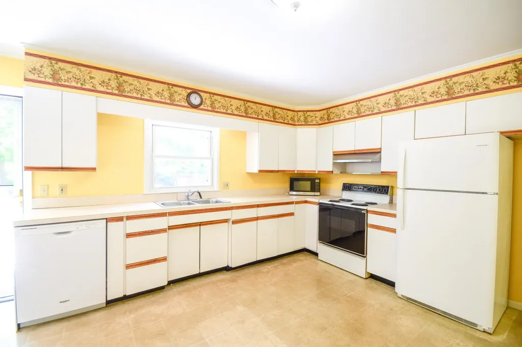 325 Silver Street Bennington VT 05201