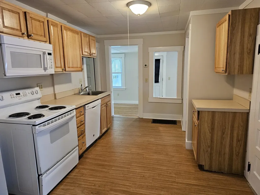 52 Winchester Court Keene NH 03431