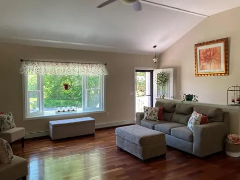 44 Walnut Hill Road Derry NH 03038